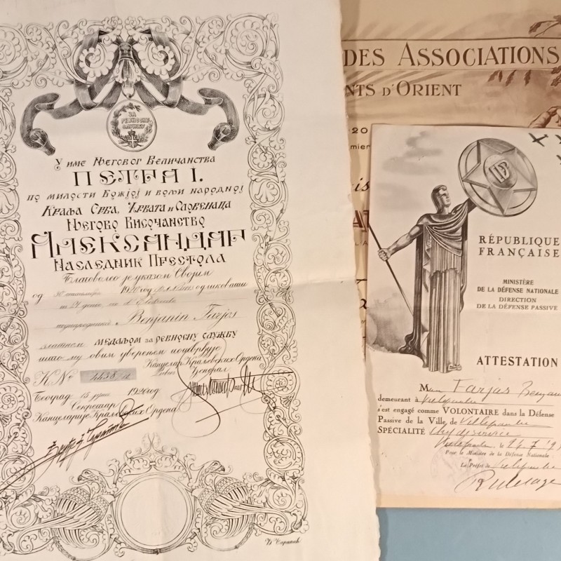 SOUVENIR D'UN CAPORAL DU GENIE ENTRE 1909 ET 1937 LIVRET PAPIER DIPLOMES PHOTOS CERTIFICATS ET PERIODE 1914 1918